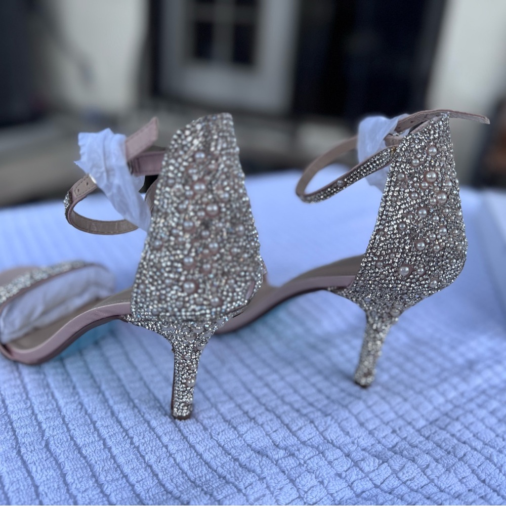 Betsy Johnson! Brand New! RARE & Gorgeous Beaded Women's Heels Pale Pink-Size 10 - Picture 2 of 10
